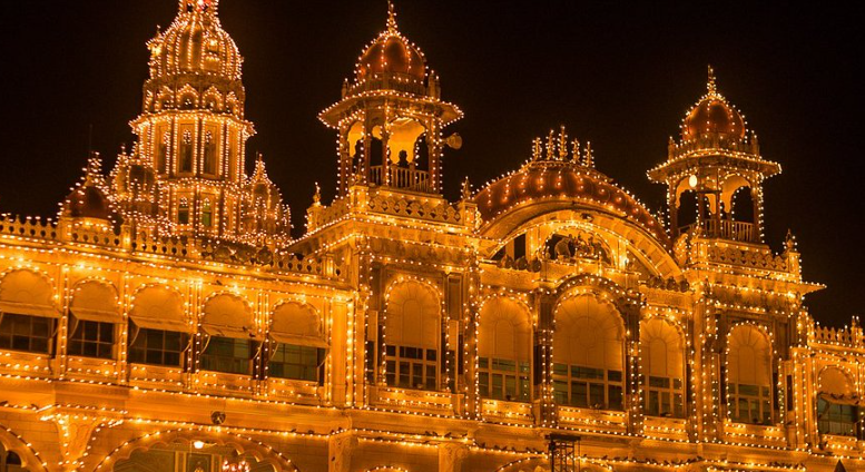 Mysuru Palace, Mysuru (Mysore), Karnataka - Vushii.com